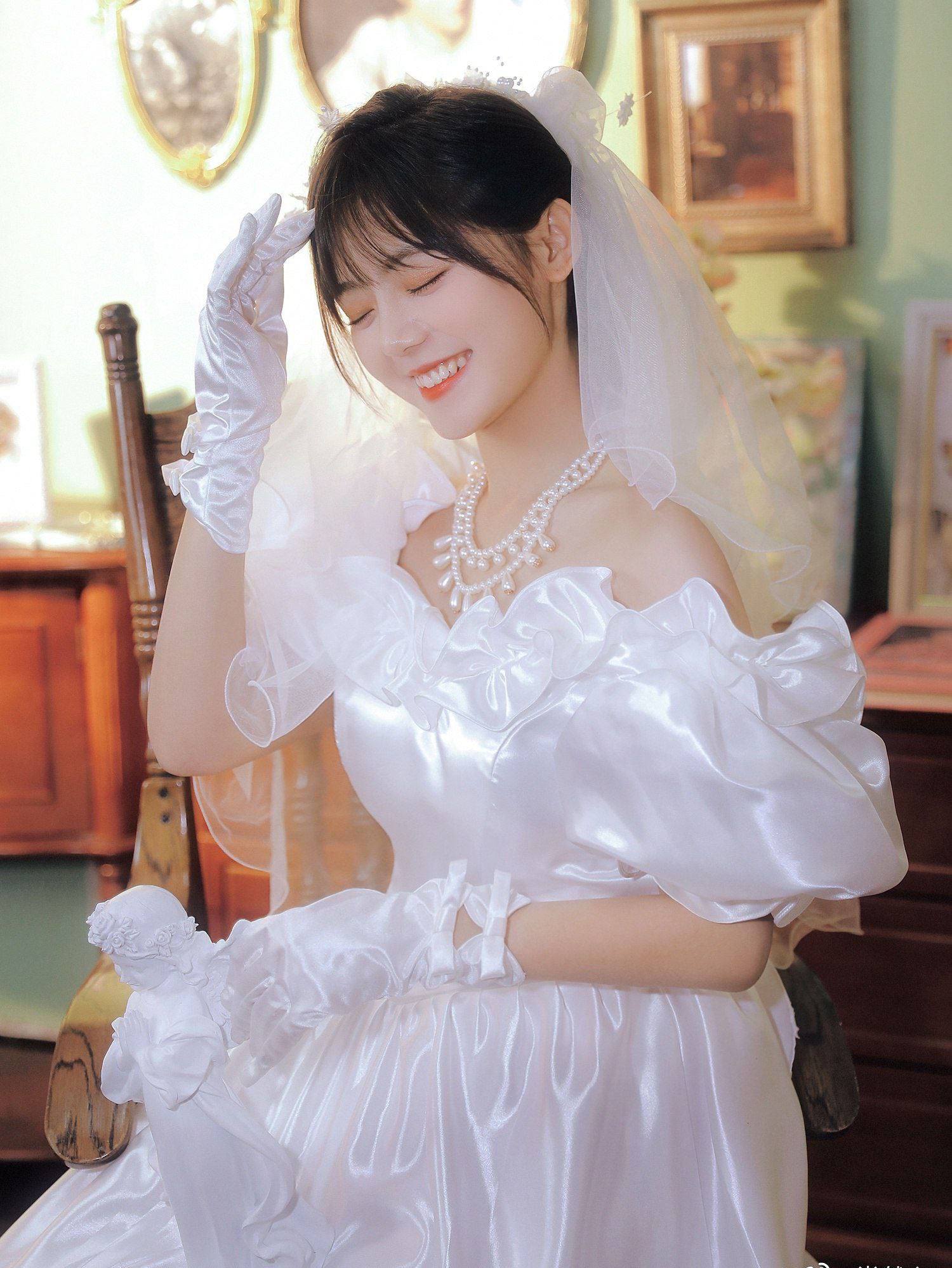 苓妹妹吖为什么不更新了? 苓妹妹呀的真名